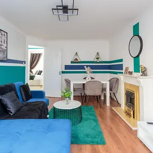 Stylish 2 Bedroom In , Edinburgh United Kingdom
