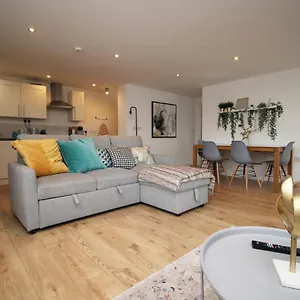 Flat 1 Batheaston By Mia Living Stylish 1 Bedroom With Free Parking , Bath United Kingdom