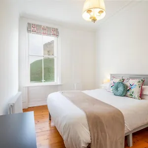  Apartment Peckitt Street